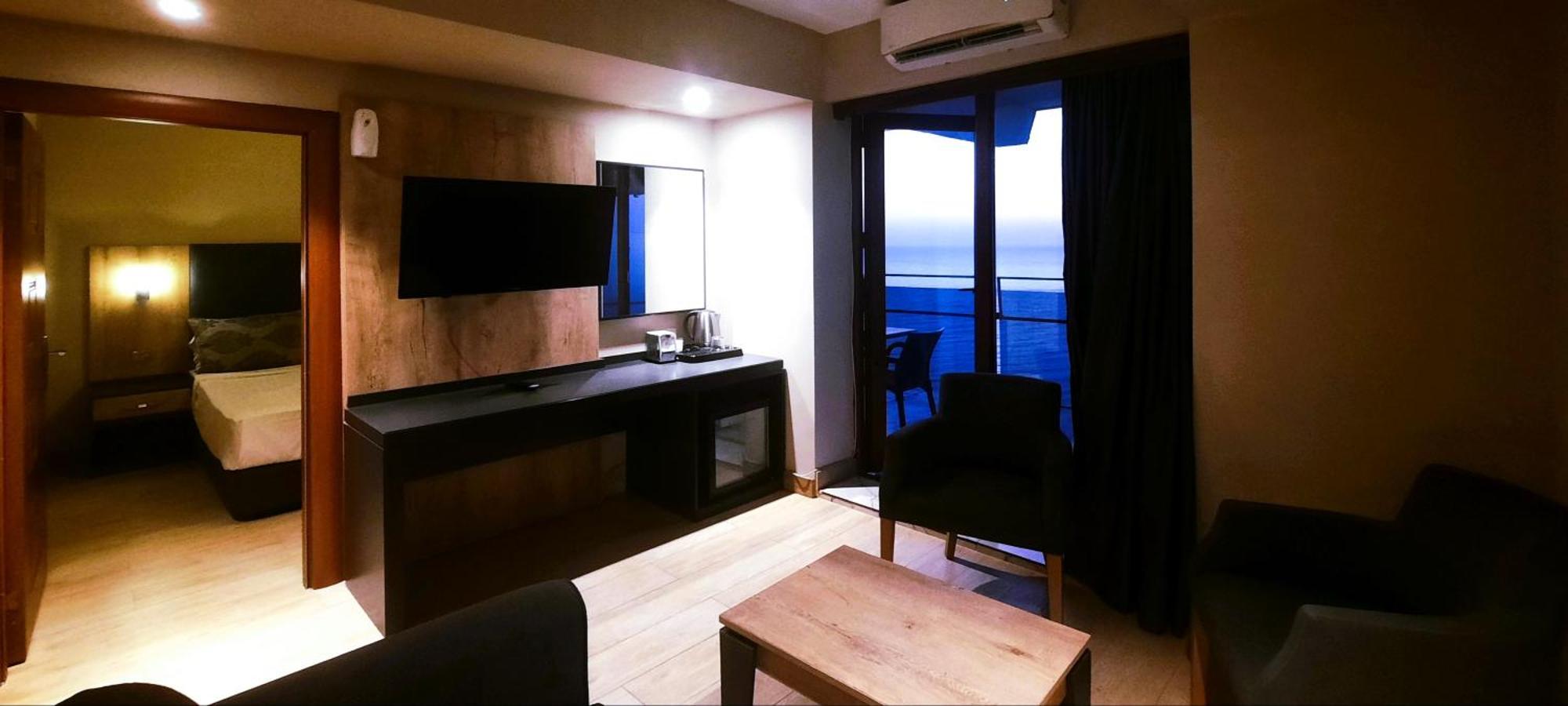 Ashtal Beach Hotel Batumi Eksteriør billede