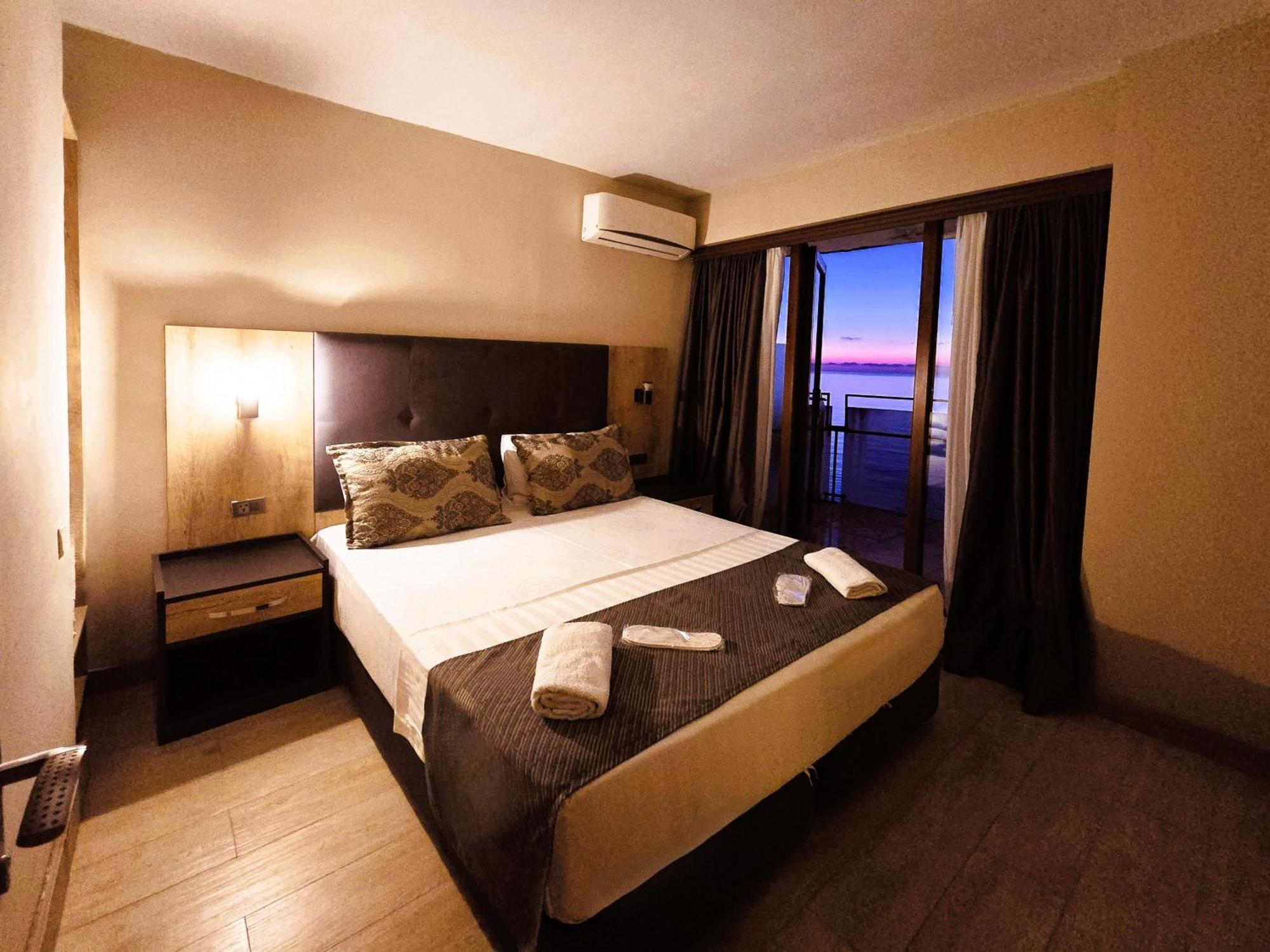 Ashtal Beach Hotel Batumi Eksteriør billede